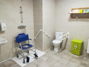 sanitario baño alai centro dia vitoria gasteiz